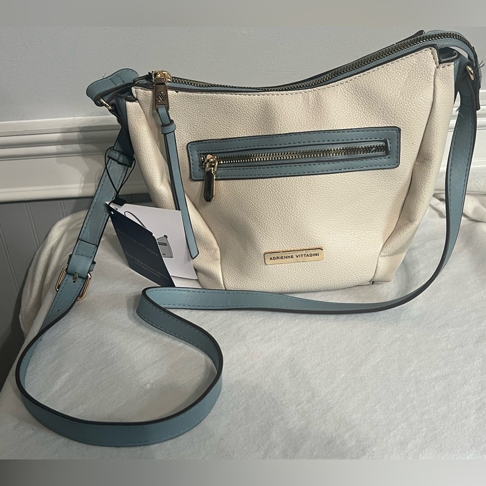 NWT-Adrienne Vittadini Women’s Crossbody